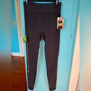 Avia Seamless Black Ribbed Leggings Wm Small (4-6) NWT